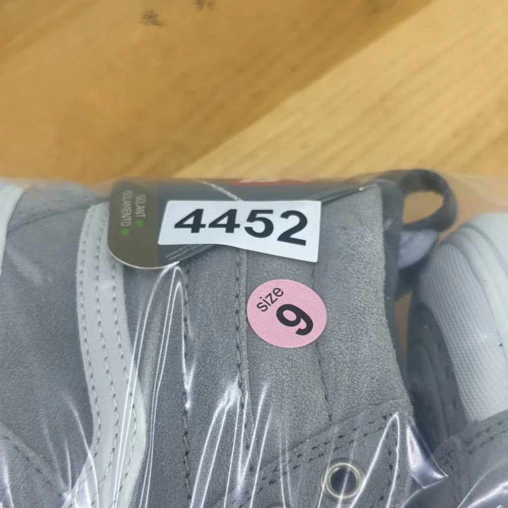 VANS MTE Sk8-Hi Womens Size 9 Waterproof Grey Boots Shoes Sneakers Outdoor NEW